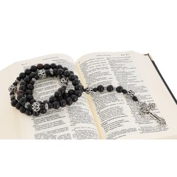 Piękny różaniec z bursztynu i  hebanu, różaniec katolicki, różaniec drewniany, naszyjnik