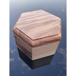 Pudełko z drewna oliwnego – rękodzieło z Betlejem