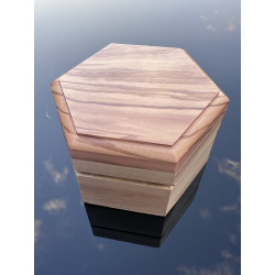 Pudełko z drewna oliwnego – rękodzieło z Betlejem