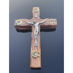 Wiszący krzyżyk z drewna oliwnego z ziemią i kadzidłem – rękodzieło z Betlejem