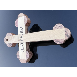 Ręcznie wykonany krzyż z Betlejem – pomoc dla chrześcijan z Palestyny