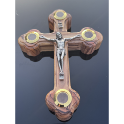 Ręcznie wykonany krzyż z Betlejem – pomoc dla chrześcijan z Palestyny