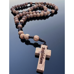 Różaniec z drewna oliwnego z Betlejem – z grawerowanym krzyżem „Bethlehem”