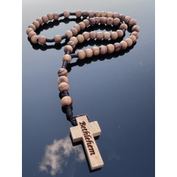 Różaniec z drewna oliwnego z Betlejem – z grawerowanym krzyżem „Bethlehem”