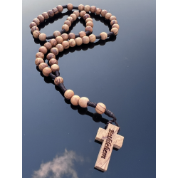 Ręcznie wykonany różaniec z Ziemi Świętej – chrześcijańskie rękodzieło
