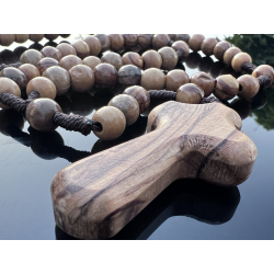 Różaniec modlitewny z drewna oliwnego – prezent religijny z Palestyny