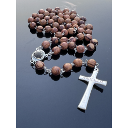 Ręcznie wykonany różaniec z Ziemi Świętej – chrześcijańskie rękodzieło