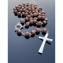 Ręcznie wykonany różaniec z Ziemi Świętej – chrześcijańskie rękodzieło