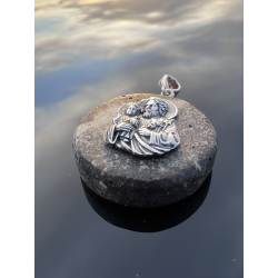 Medalion z naturalnego...