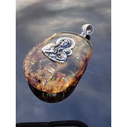 Duży medalion Matki Boskiej...