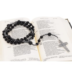Piękny różaniec z bursztynu i  hebanu, różaniec katolicki, różaniec drewniany, naszyjnik