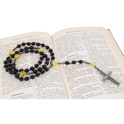 Piękny różaniec z bursztynu i  hebanu, różaniec katolicki, różaniec drewniany, naszyjnik